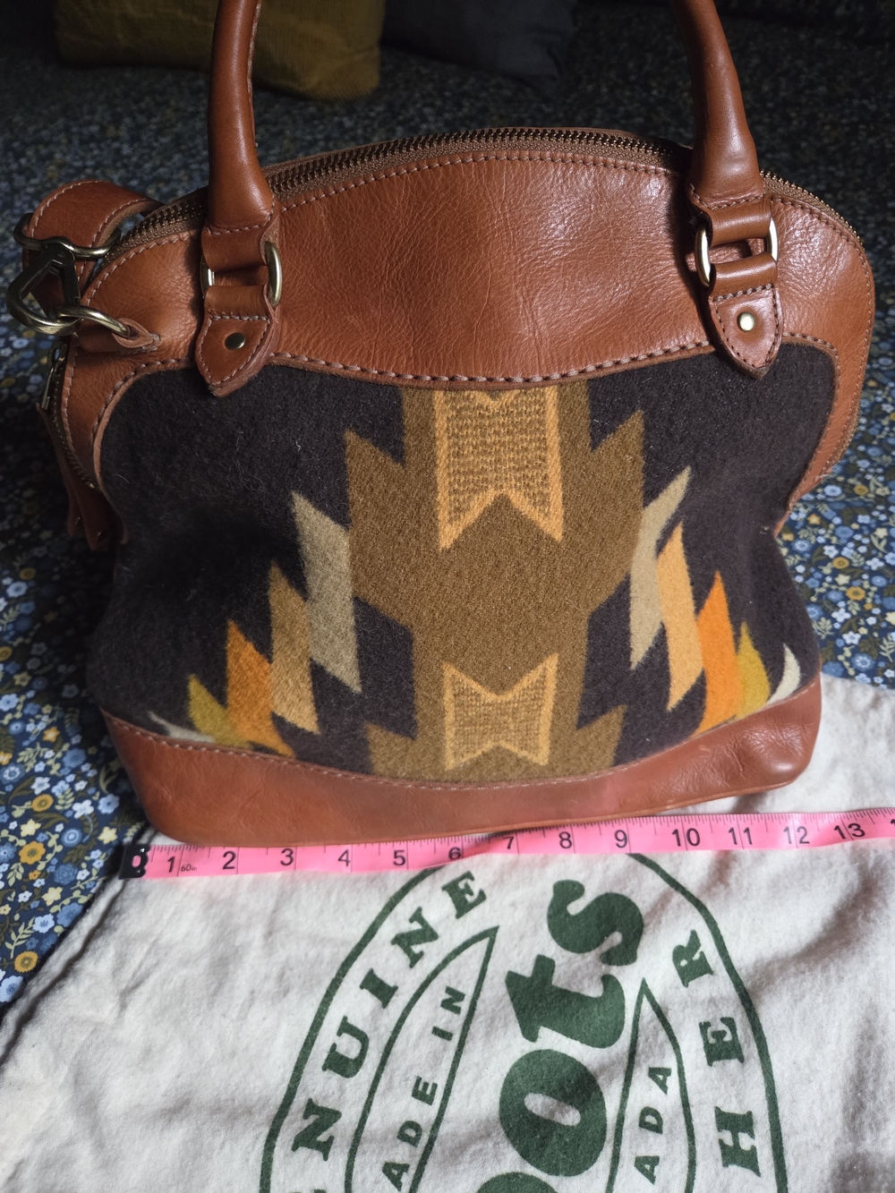 Stylish brown leather Roots/Pendelton limited edition Collaboration handbag - Picture 3 of 9
